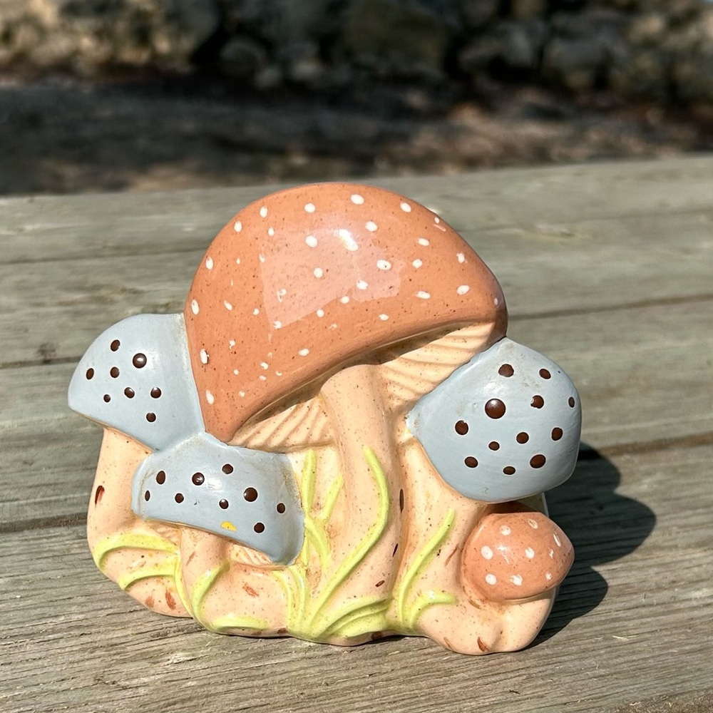 Vintage Ceramic Mushroom Napkin Serviette Letter Holder Hobbyist Quirky